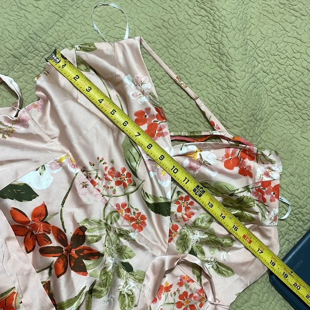 Lulu’s floral wrap maxi with cross with strap back - Picture 8 of 8